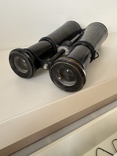 Antikes Fernglas mit Optiker